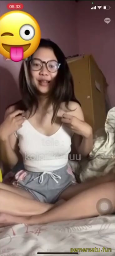 araa tiktoker jogja 18yo abg kacamata.mp4