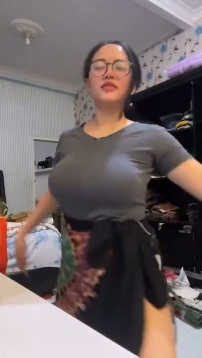 Ada anak pun BERLIAN OCHI gass terus pantang mundur