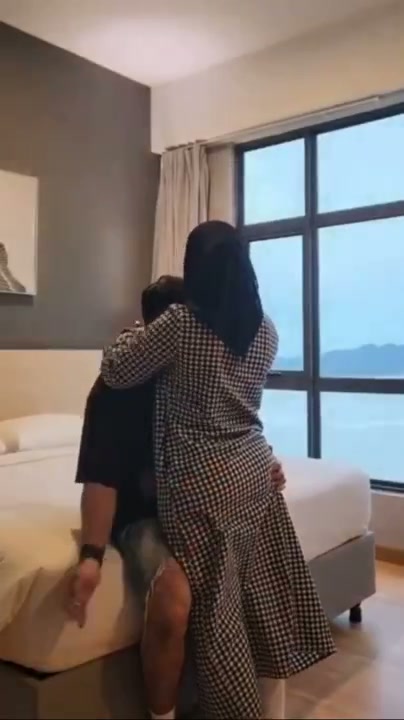 Istri Orang (Hijab Viral 2023)