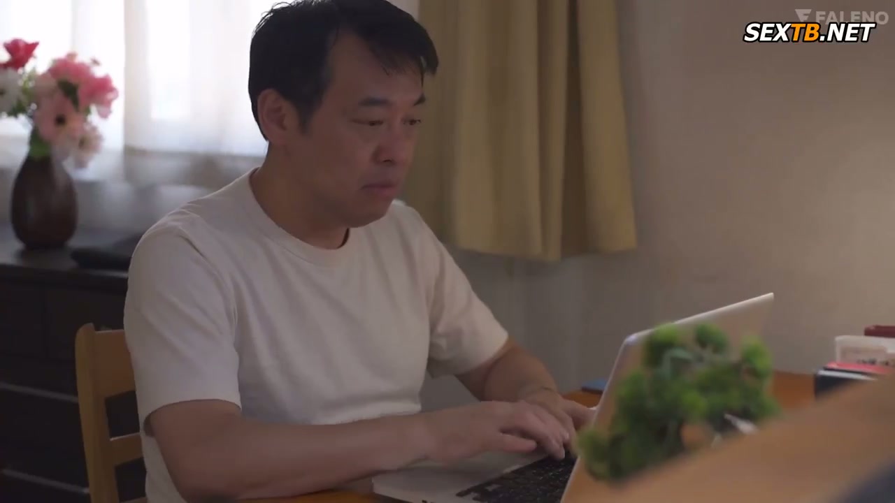 Gadis cantik lugu yang merayuku dari jendela seberang jalan telah dewasa dan menuntut hubungan seksual lagi Ami Tokita