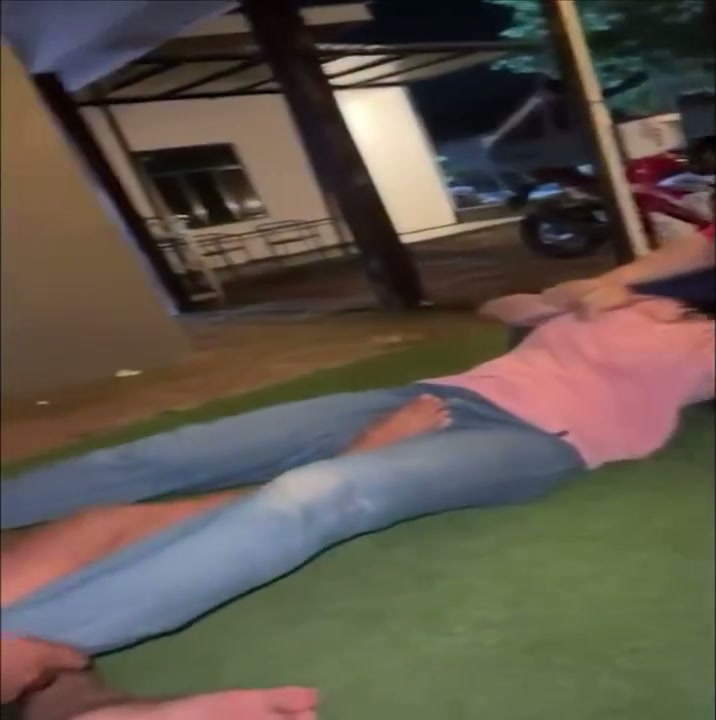 V1r4l Bercanda Di Cafe - DoodStream