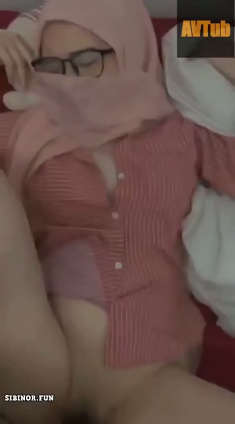 Bokep Jilbab Pink Cantik Mulus Viral di Twitter.mp4