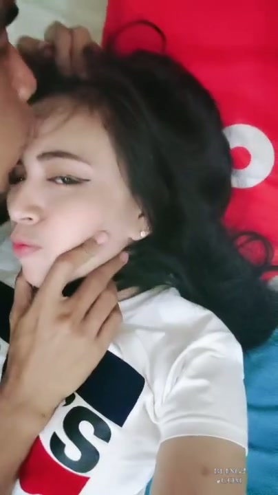 TANTE LIVE NGEWE SAMA BERONDONG