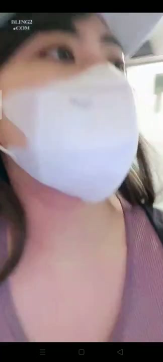 Nona Iluna pamer Toge di Mall