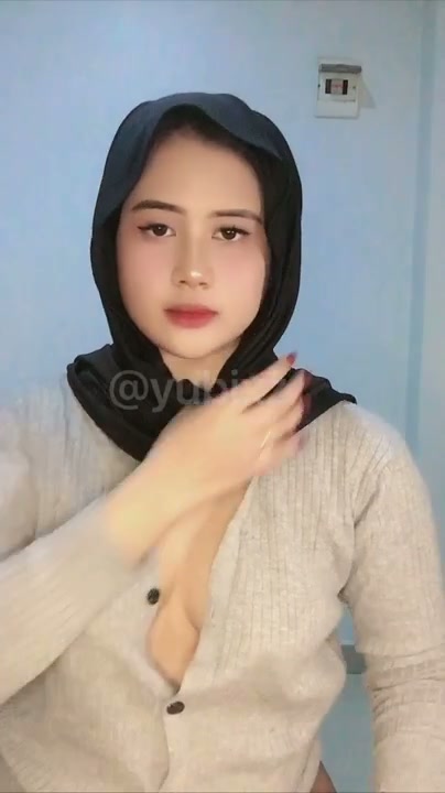 Abg cantik banget pakek jilbab colmek 8.mp4