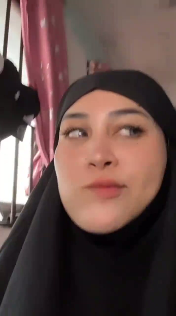 Makcik 1 - .mov - PoopHD.mp4