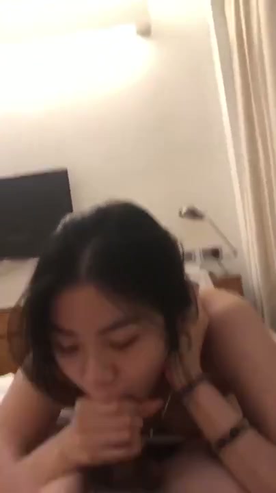 Pacarku Lagi Belajar Sepong Deepthroat