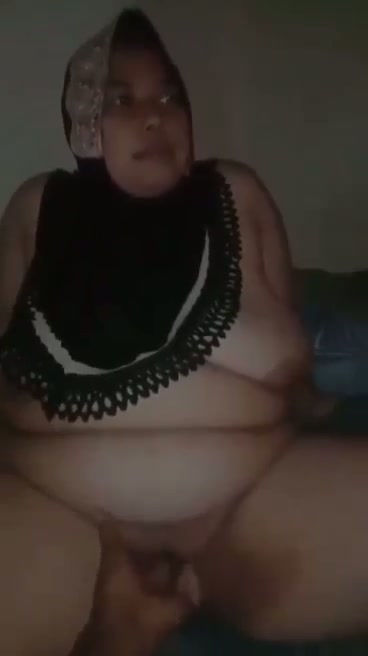 selingkuh sama ibu mertua.mp4