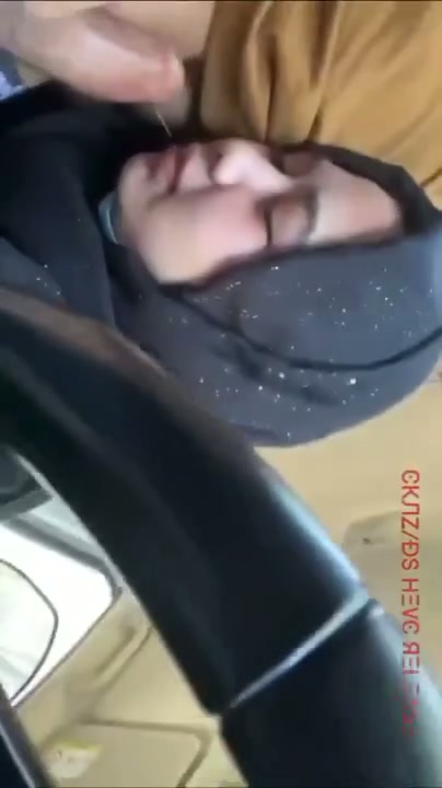 Ponakan_Jilbabers_Penurut_Mau_di_Suruh_Ngemut[1].mp4