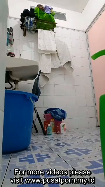 Intip spupu dikamar mandi, taruh kamera mini tersembunyi
