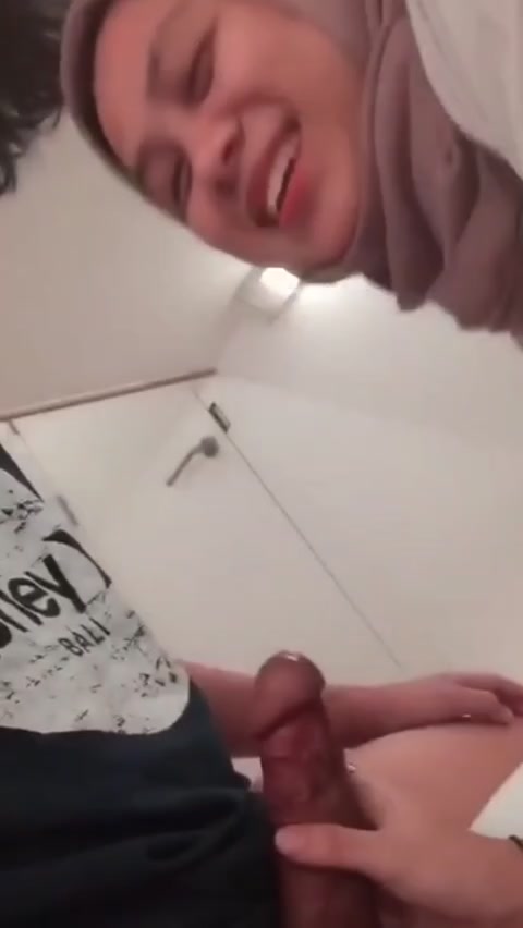 Nilam suka nyepong.mp4