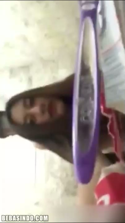 1736-Bokep-Indo-J0lyana-Teller-Bank-Dientot-Dari-Belakang.mp4