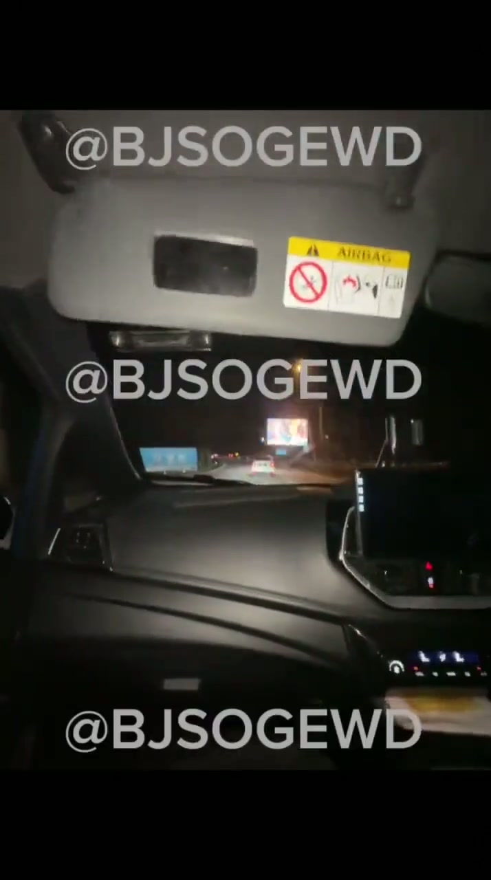 sepong ayang di mobil