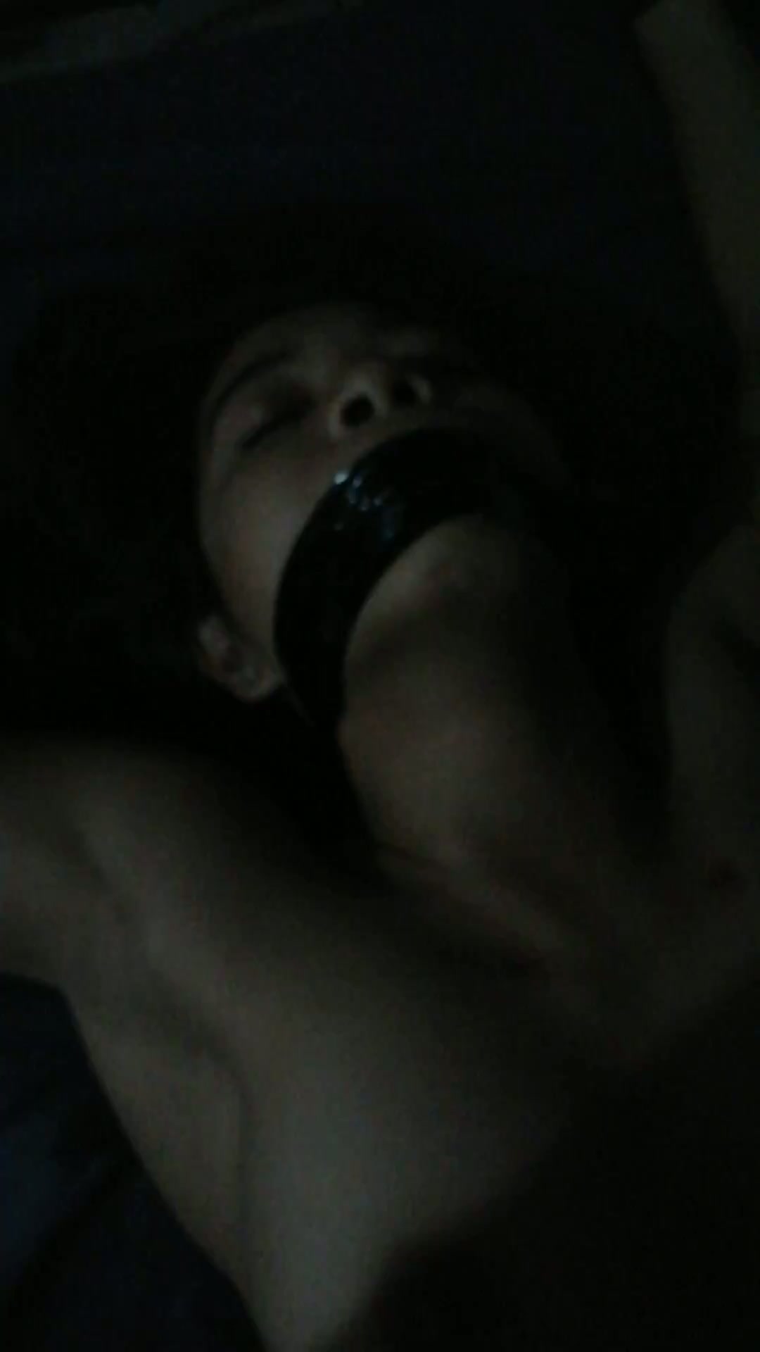 mulutnya dilakban .mp4