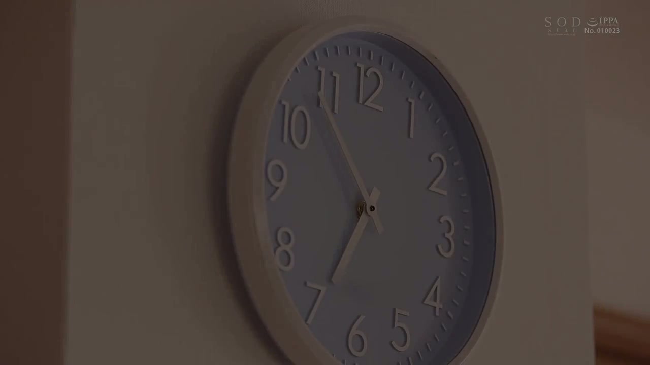 [ Jav Sub Indo ] Dalam waktu 8 jam antara mengantar anaknya ke tempat penitipan anak dan menjemputnya, istri mama-chari yang tak pernah puas ini berselingkuh dengan pelatih klub sepak bola putra sulungnya. Rei Kamiki START-111