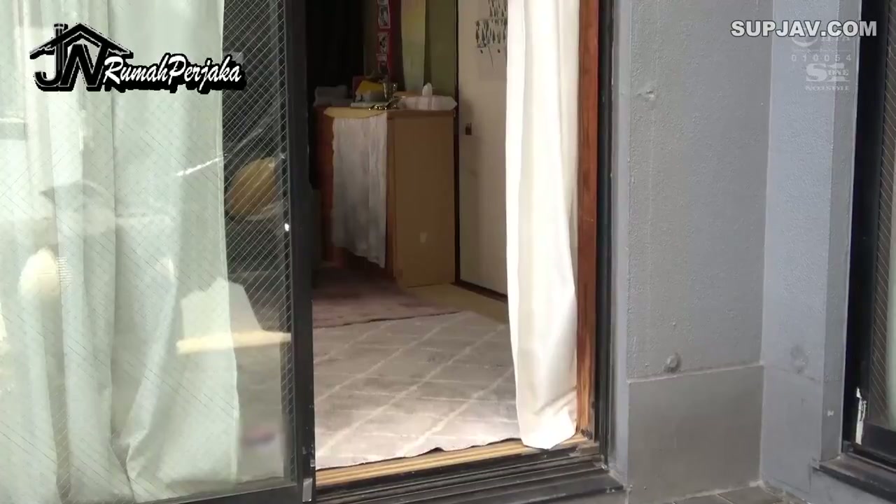 Jav Sub Indo - Aku Di undang ke Apartemen tetanggaku yang kesepisan – Aka Asuka, Nagi Hikaru SONE-054