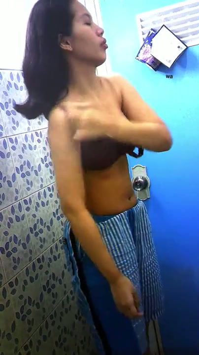 Intip mahasiswi baru mandi di kosan sambil cukur jembt - DoodStream