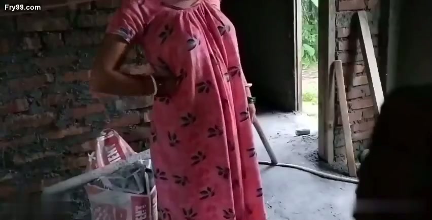 Istri ku selingkuh dengan mas pencari kayu bakar