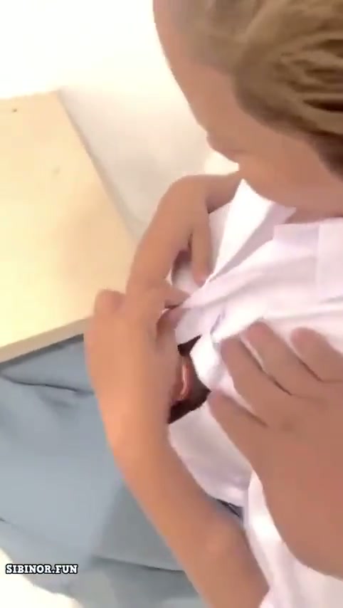 indo - siswi sma mesum dikelas pas sepi.mp4