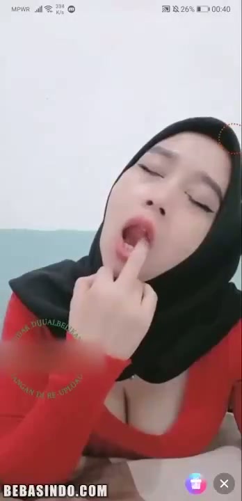 Kiki Hijab colmek 2