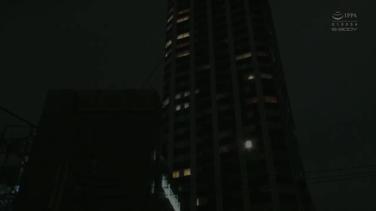 [ Jav Sub Indo ] Seorang istri muda dengan sosok luar biasa mengubah rasa malunya menjadi kesenangan setiap kali dia difoto... Rui Miyamoto EBWH-133