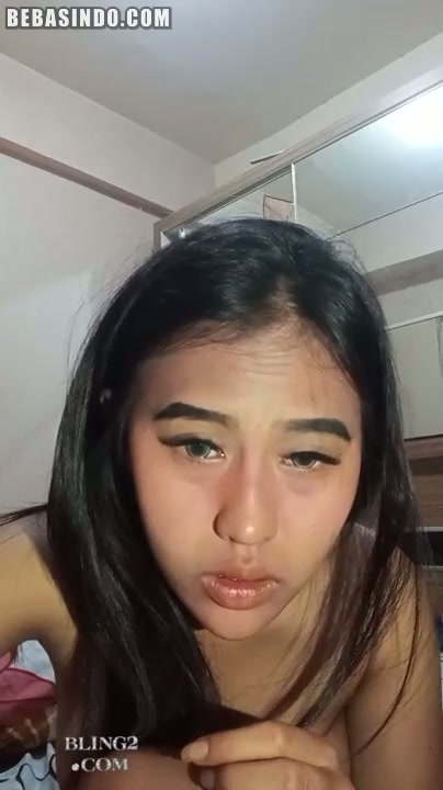 NALYAS NGEWE CROT DIMUKA BANYAK BANGET.mp4