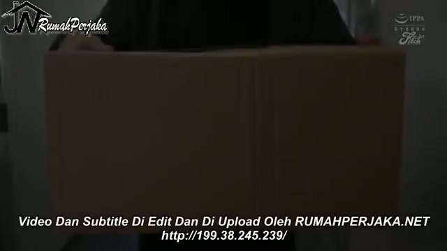 JAV SUB INDO - MENOLONG PACAR TETANGGA YANG TERKUNCI DILUAR (RUKA INABA)