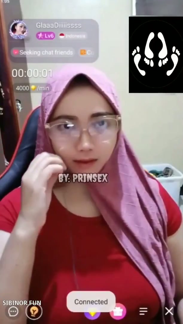 VCS_Wanita_Susu_Gede_Jilbab_Pink_Remas_Teros_Sayang.mp4