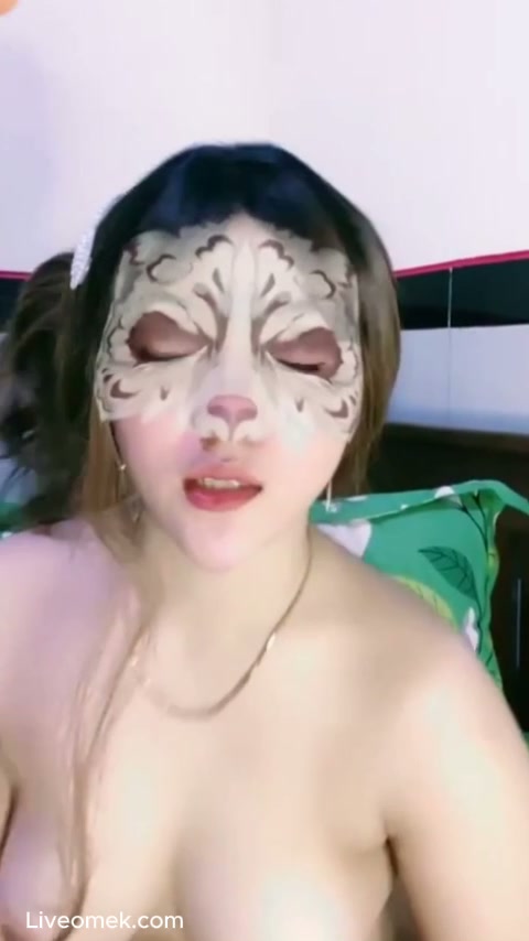 Dede Gemes Full Body Mulus Colmek - LiveOmek.mp4