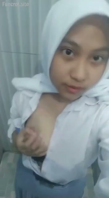 Abg Hijab SMA Pamer Nenen Di Toilet Sekolah Bokep Indo Hijab Viral - DoodStream