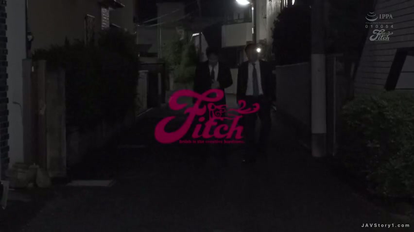 istri yang harus menanggung kesalahan suami – mina kitano