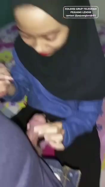 Elfira hijab hamil 1