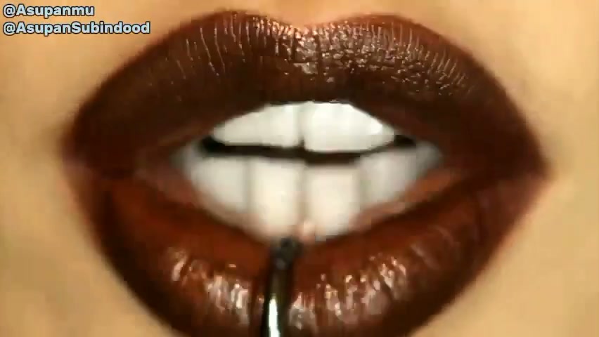 Menggoda tukang pembersih kolam