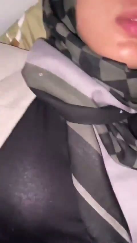 Jilbab mabuk di ajak ewe di hotel