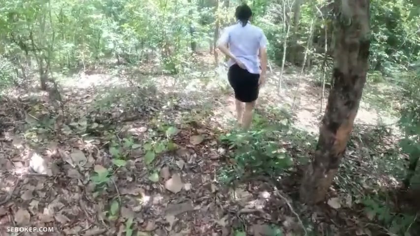 Ngentot Mahasiswi bolos kuliah Tobrut Dihutan