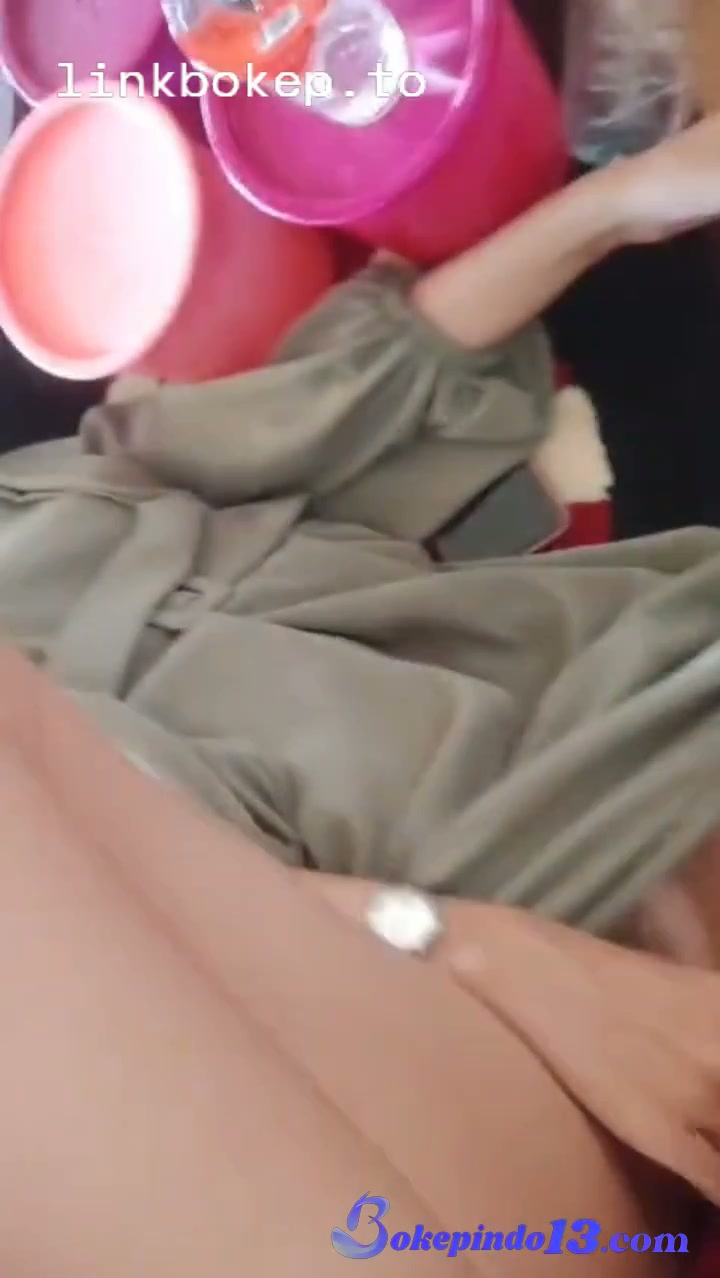 Viral Pas Lebaran Ngew3 Tantenya Sendiri – Awmantaps.mp4