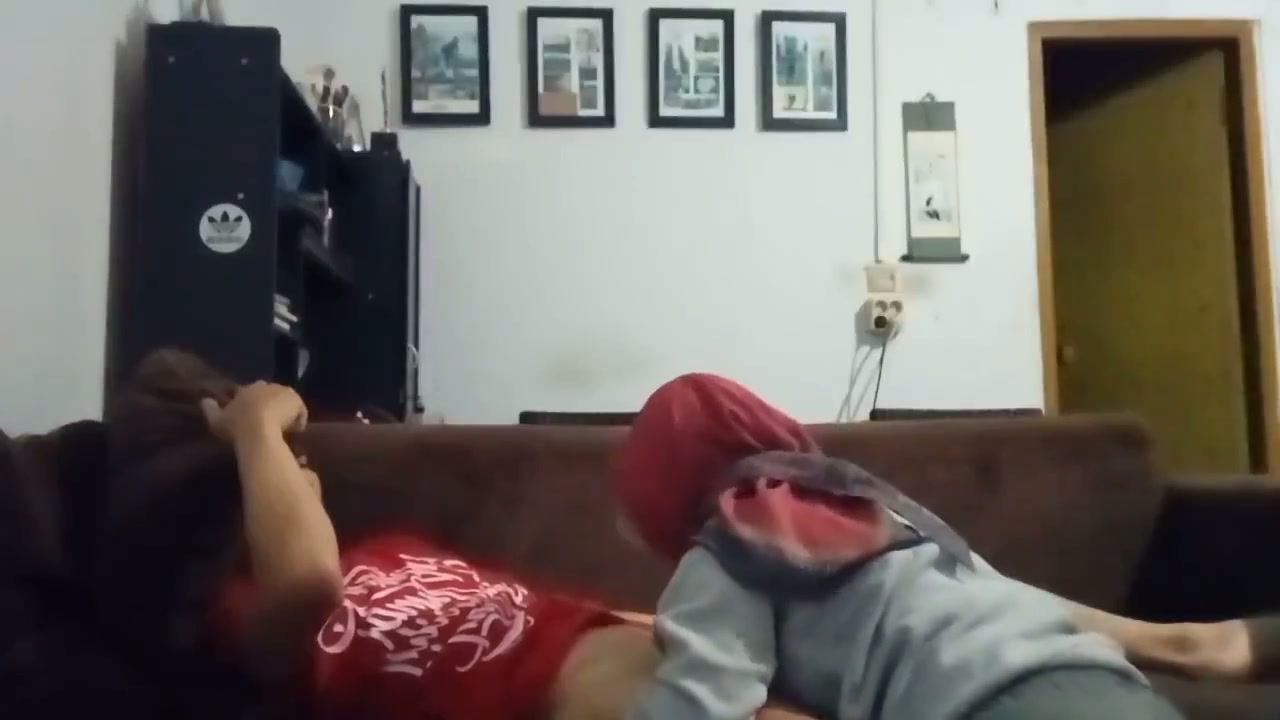 ABG HIJABERS MONTOK NGEWE DI SOFA