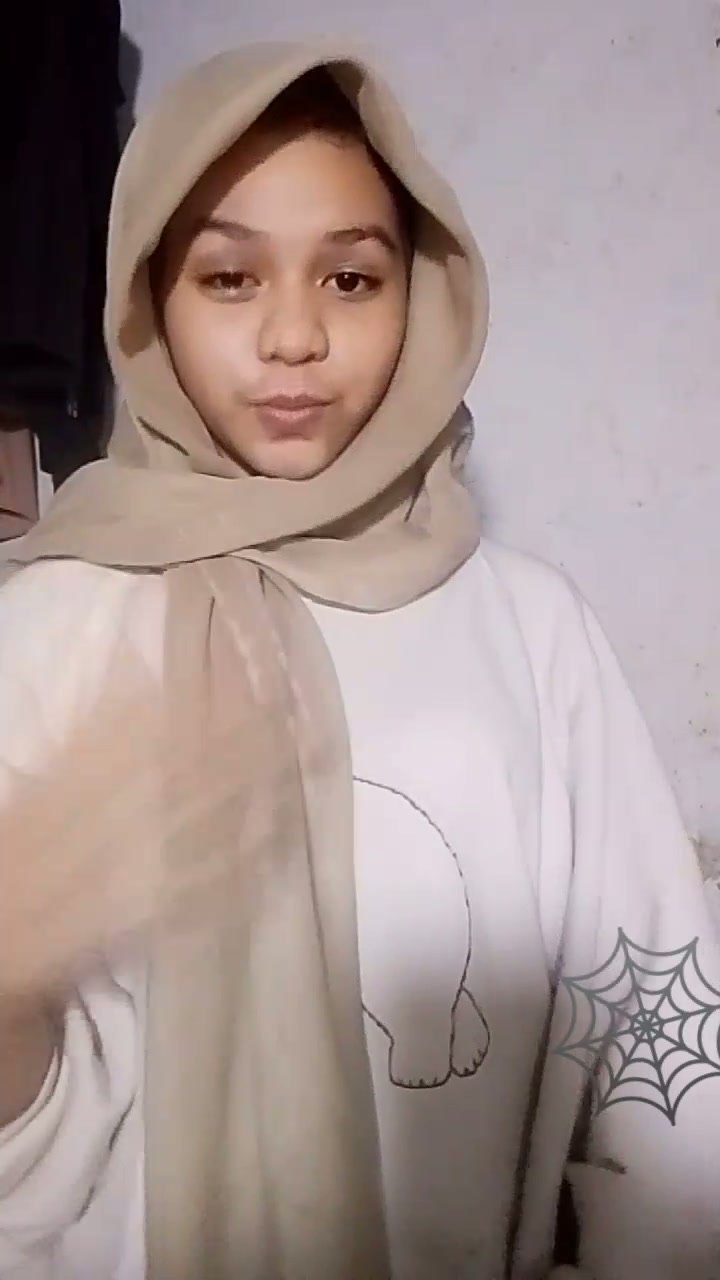 Jilbab masih proses belajar 0mek