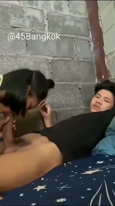 Abg desa coba coba bikin vidio ngewe di kamar