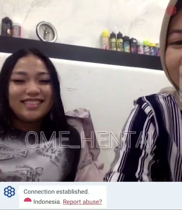 Ome Tv mandi bareng bestie.mp4