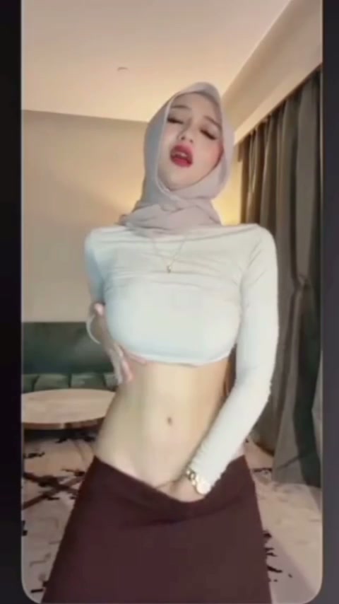 Hijab cantik pamer bakat