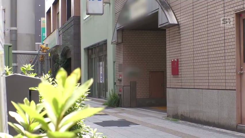 [ Jav Sub Indo ] Payudaranya yang berukuran K-cup, terlihat bahkan melalui pakaiannya, menarik perhatian seorang pemerkosa, yang menculiknya, memberinya sejumlah besar afrodisiak dan overdosis! Pesta seks kecanduan penis Nagi Hikaru sone-620_javhd_today.m