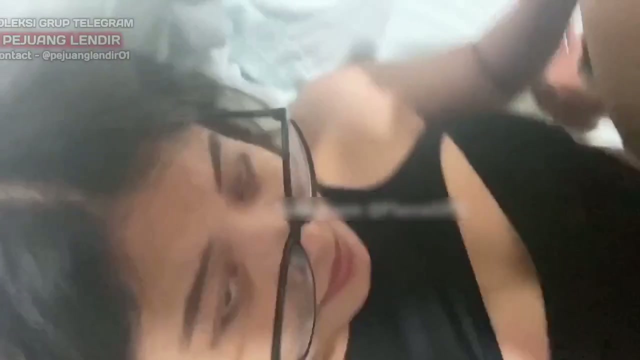 Lepas Kacamata Sayang Aku Mau Crot di Mukanya Pricedely - AVTub