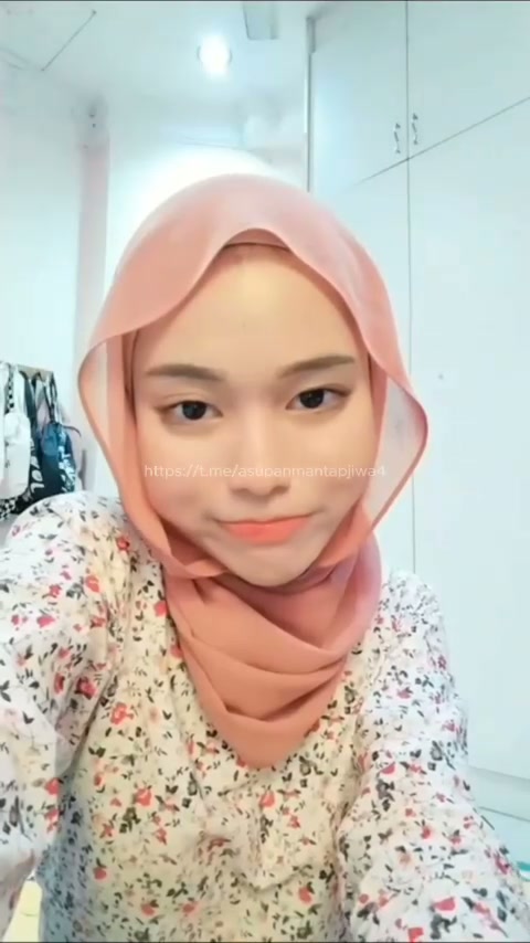 Download ukhty malay jilbab pink.mp4 - PoopHD.mp4