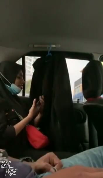 Rianti Hijab ML Di Mobil - DoodStream