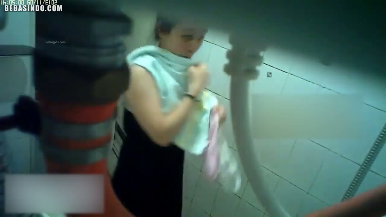 Ngintip Sepupu Chindo Mandi 2