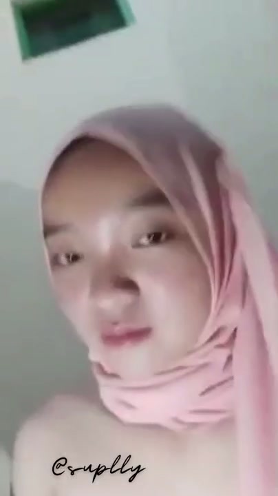 Ukhty Jilbab cantik polos juga bisa sange - Doods skin
