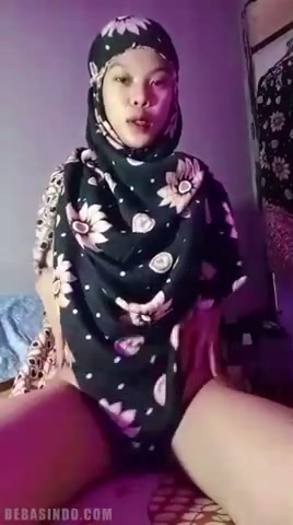 Bokep Anggi Hijabers Colmek di Kamar