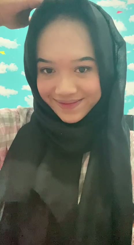 Hijab omek ngangkang
