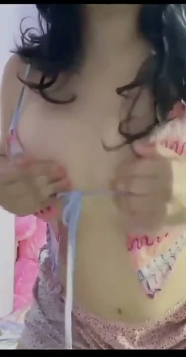 Talent Laras Bali Spek Cewek Montok Idaman (17) -